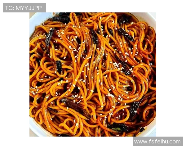 ShowMaker游览东方明珠美景葱油拌面成为他的新宠美食选择 ShowMaker游览东方明珠美景葱油拌面成为他的新宠美食选择